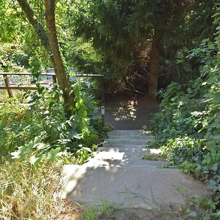Gorgeous In Near River Διαμέρισμα